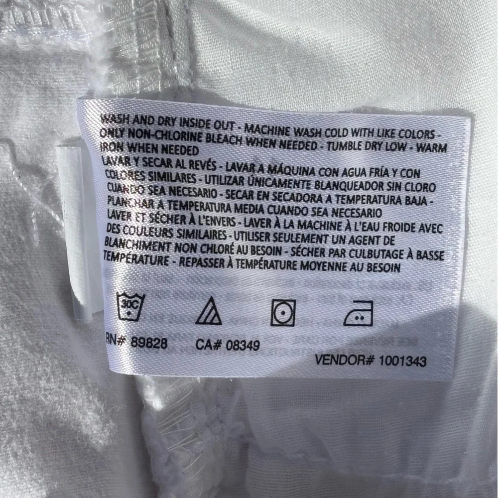 Nine West Jeans White Embroidered Chrystie Capri Women’s Size 14 💥Host Pick💥 - Picture 10 of 15